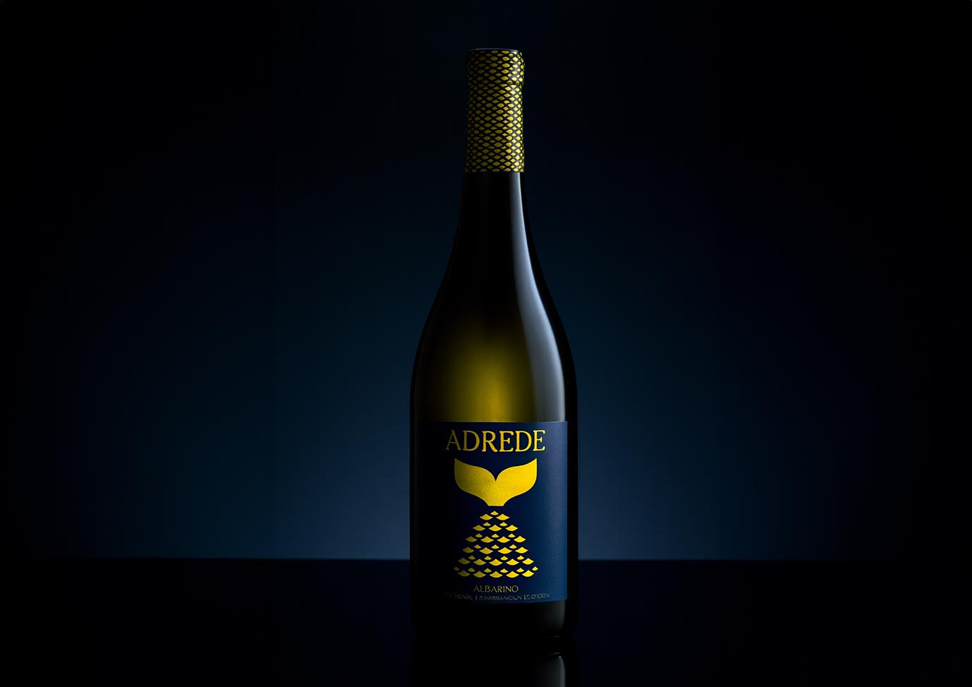 Diseño de etiqueta vino albariño Adrede